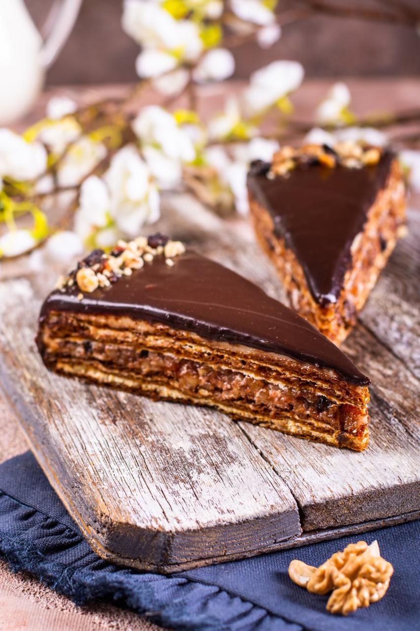 Pflaumenkuchen mit getrockneten Pflaumen 750g - A&amp;D Food GmbH